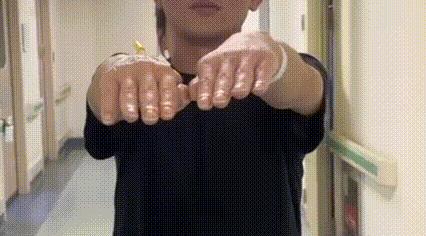 DƬ